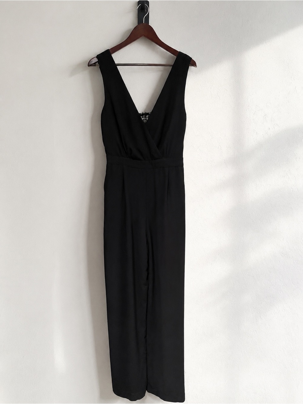 Lulus Black Lace Accent Full Length Jumpsuit Large NWT - Picture 2 of 6